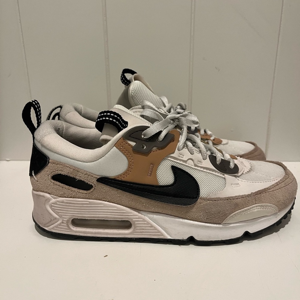 Nike Women’s Sneakers - White, Black, and Tan Air Max GUC!